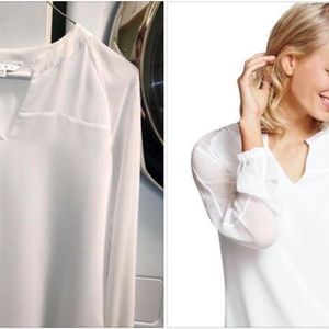 CABI Allure Blouse in White #118 in XS in EUC